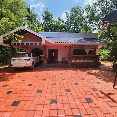 Serenity Villa And Treehouse Палаккад Экстерьер фото